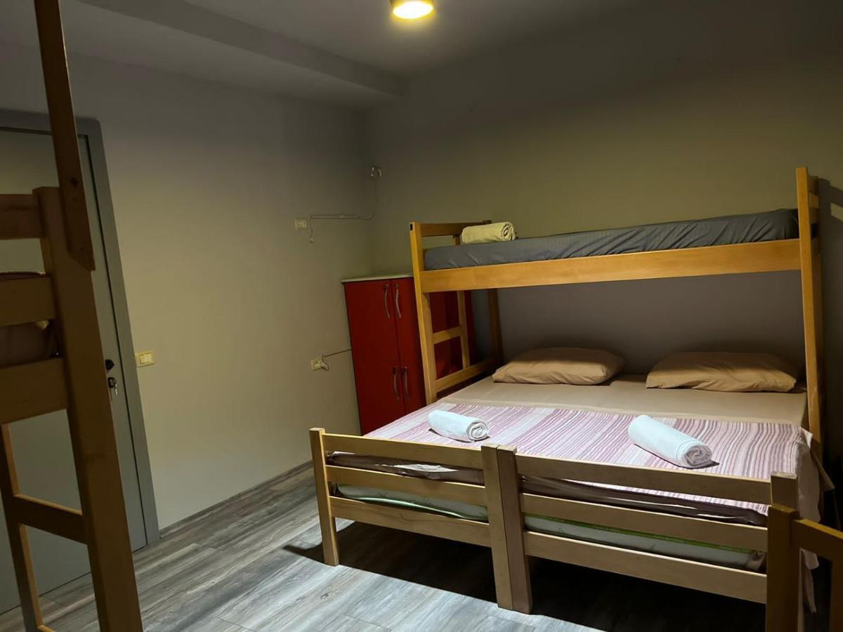 The Rooftop Hostel Σκόδρα Δωμάτιο φωτογραφία