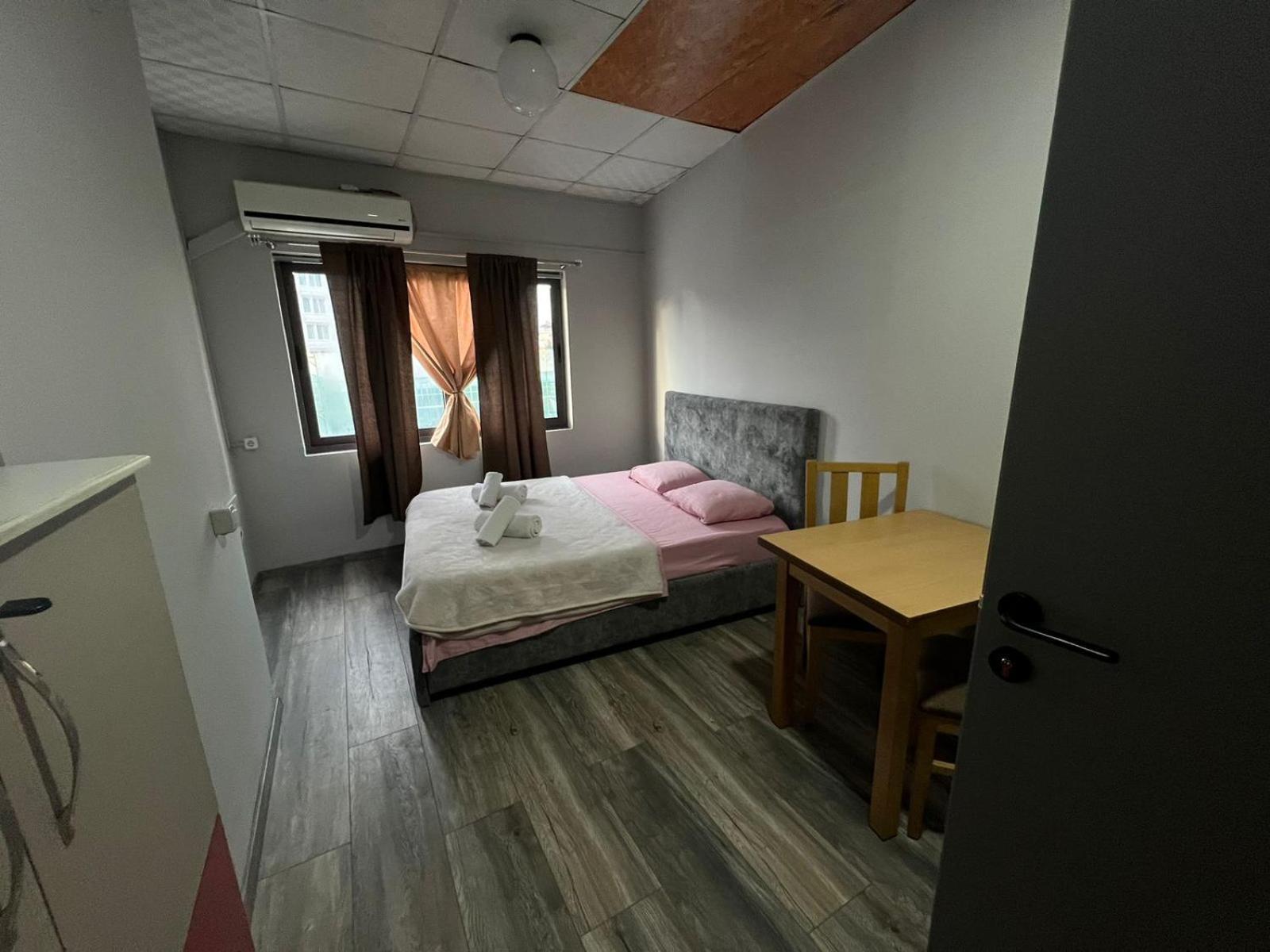 The Rooftop Hostel Σκόδρα Δωμάτιο φωτογραφία
